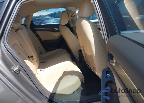 2014 Audi A4 2.0T Premium z USA, uszkodzony, nr VIN WAUEFAFL9EN031380